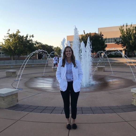 Meet your Posher, Michaela - Picture 1 of 1